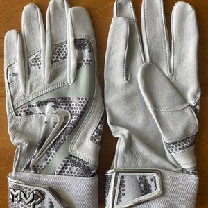 Nike MVP Hyperfuse batting Gloves - Size Large